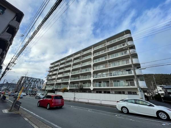 マンハイム山科 外観