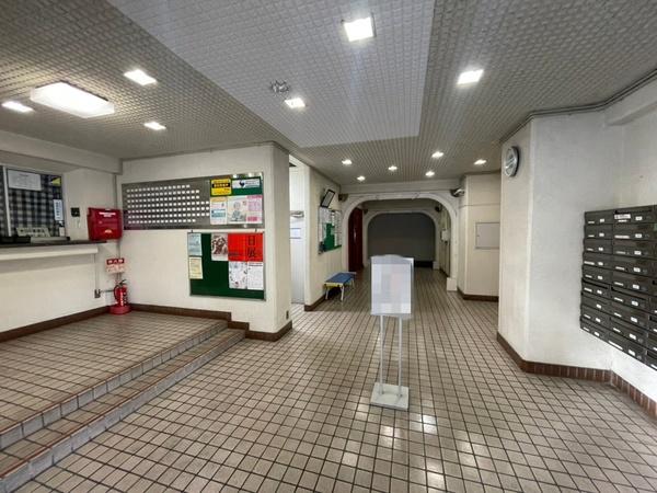 マンハイム山科 エントランス
