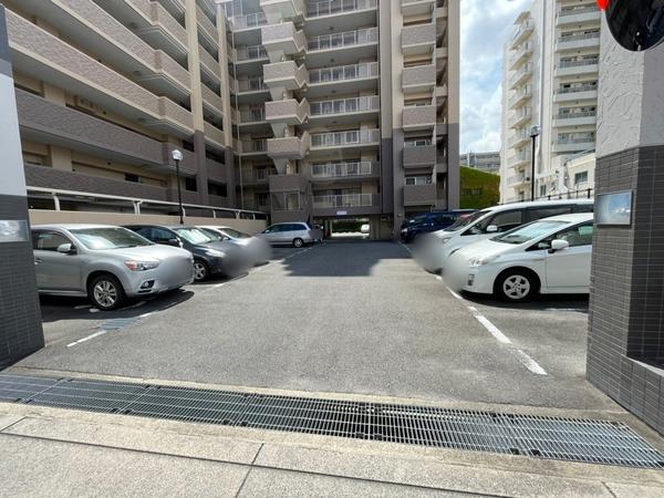 ライオンズマンション西京極フィオラ 駐車場