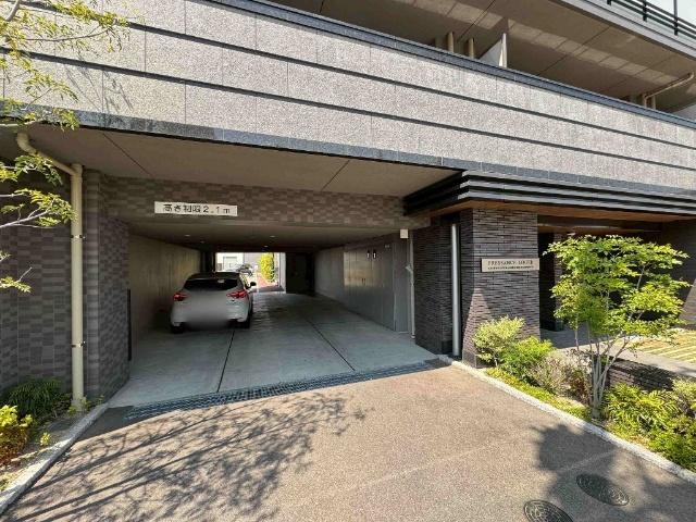 プレサンスロジェ京都桂川ザ・レジデンス 駐車場