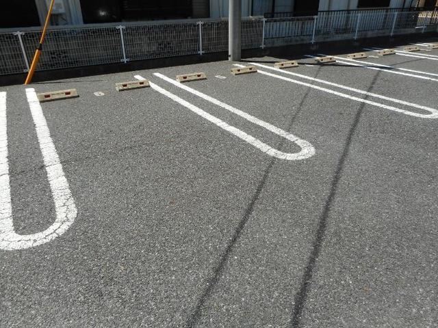 プレッソ前野　Ⅱ（204） 駐車場