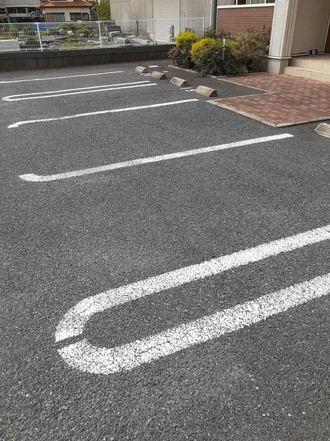 ウェリナⅡ（103） 駐車場