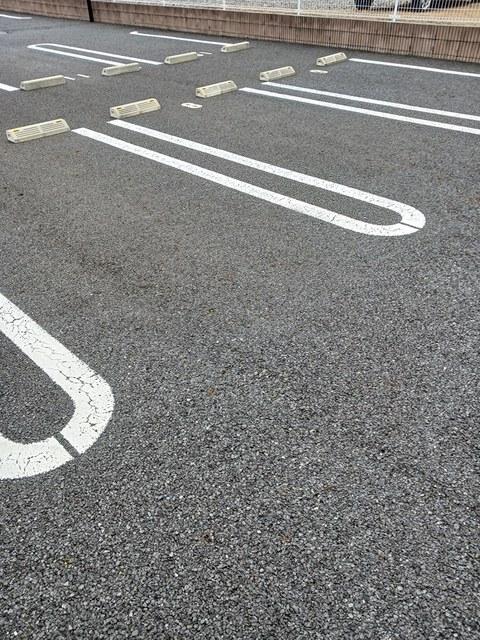 ベル　クレール（205） 駐車場