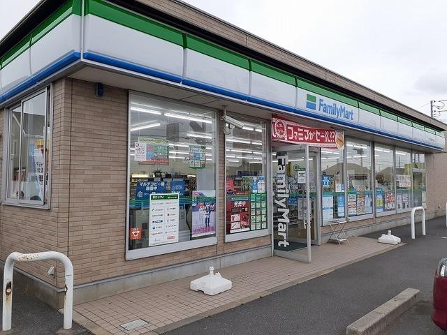 ファミリーマート：450m