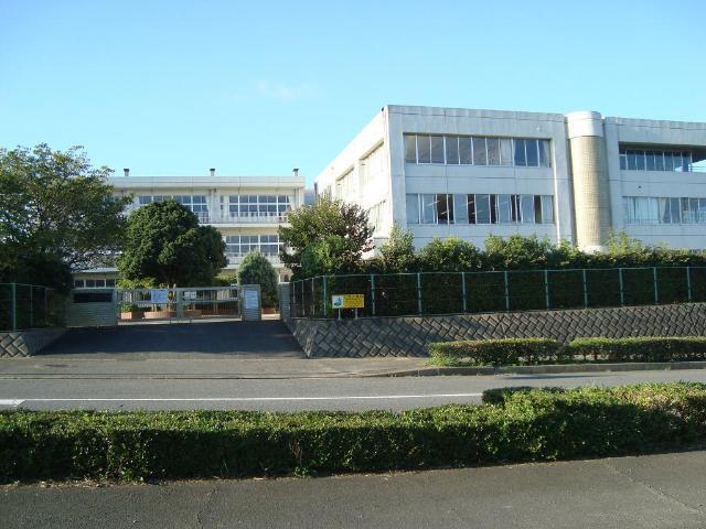 鹿嶋市立平井中学校：1037m