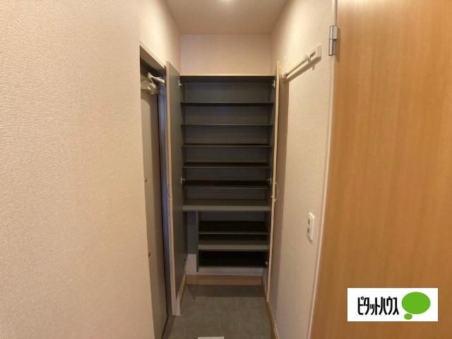 ヒルズ堀割（A101） 玄関