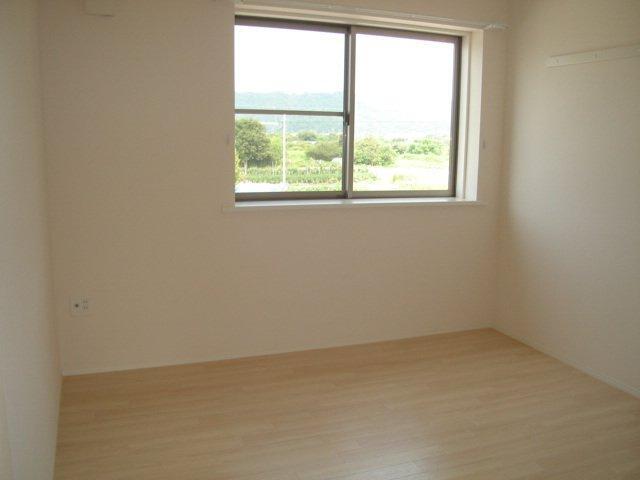 高尾崎 NEW TOWN　La・Ｔｅｒｒｅ E 部屋画像