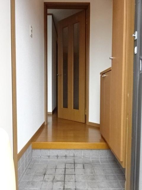 グレイスⅢ（101） 玄関