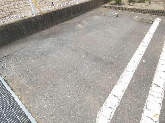 ピュアハウスⅠ（103） 駐車場