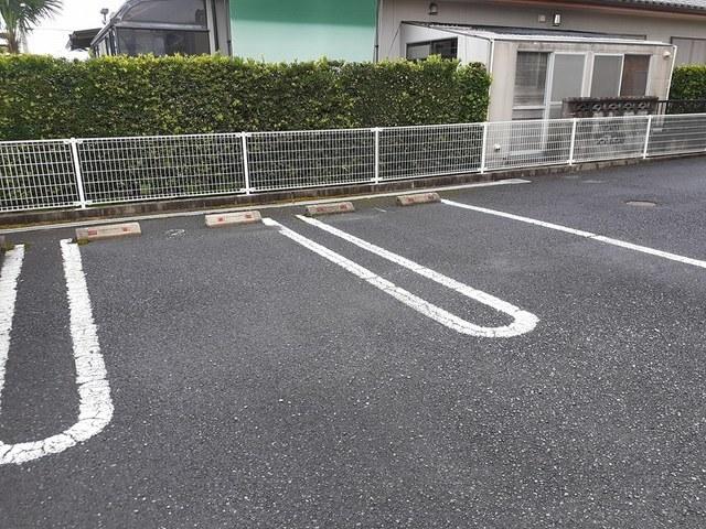 エトワール　Ｃ（202） 駐車場