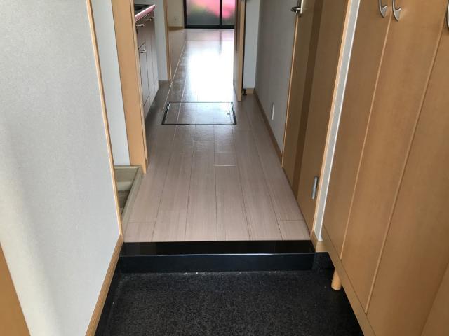 セレーノ 玄関