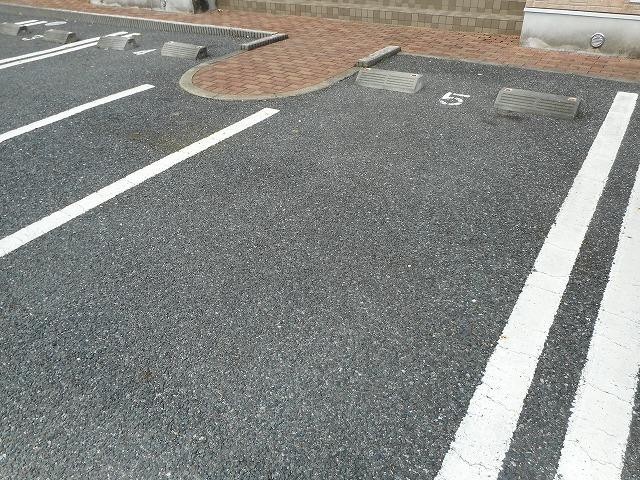 ル・シエルⅠ（104） 駐車場