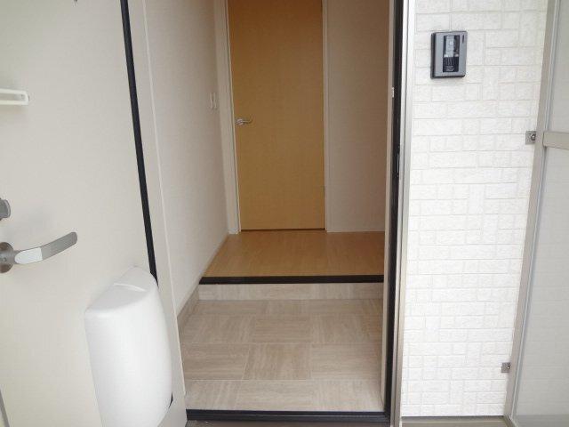 クレシア 玄関