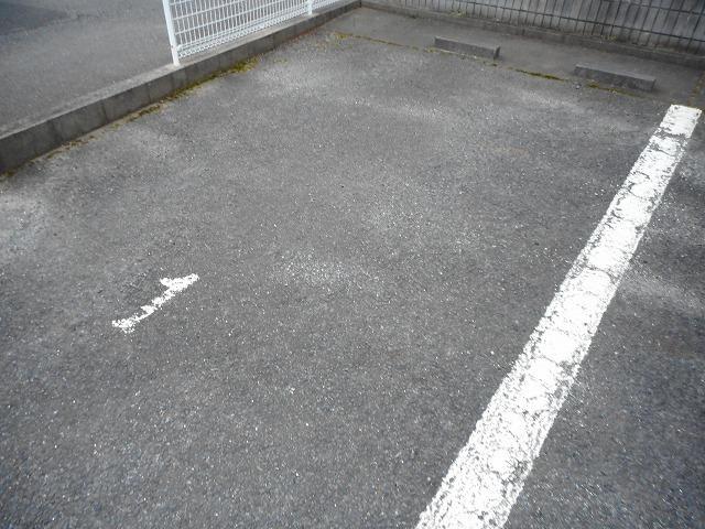 ファミール旭ケ丘Ⅰ（202） 駐車場