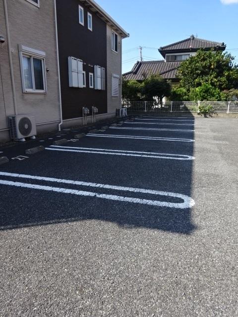 ベル・ソレイユⅢ（202） 駐車場