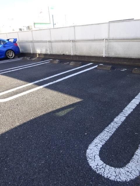 グレイスⅢ（201） 駐車場