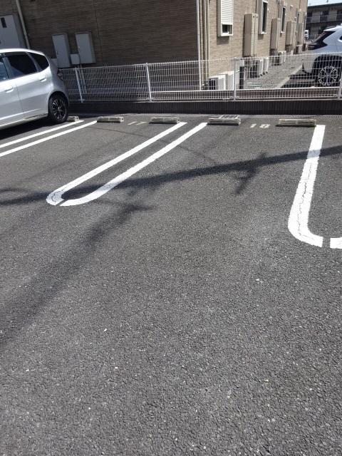 ヒル　クレイン　Ｉ（101） 駐車場