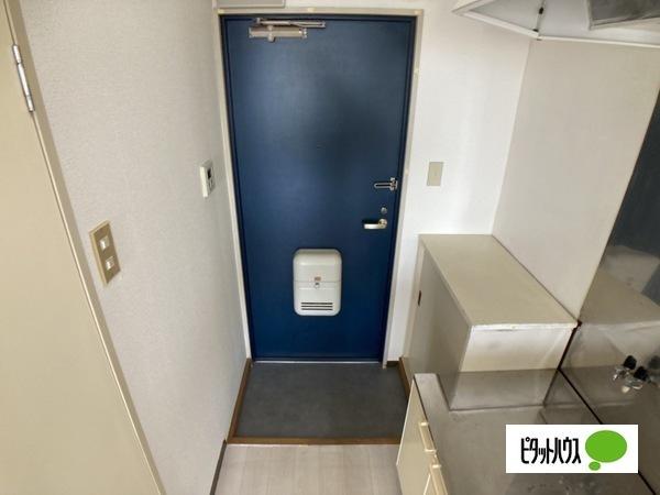 知手ロイヤルハイツ（305） 玄関