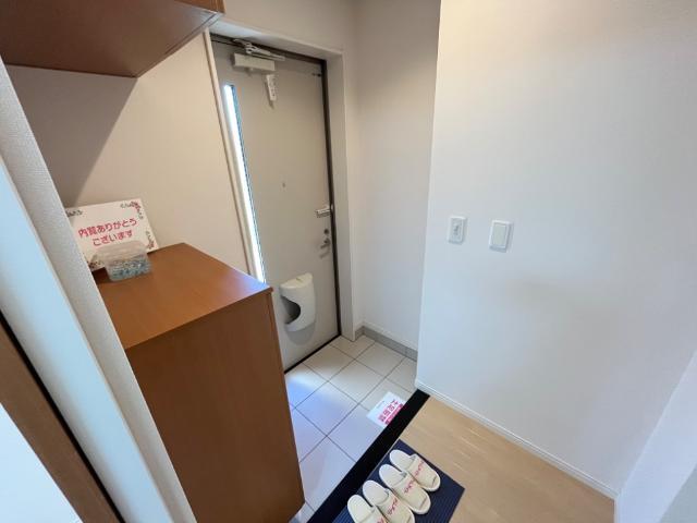 モア・クレア 玄関