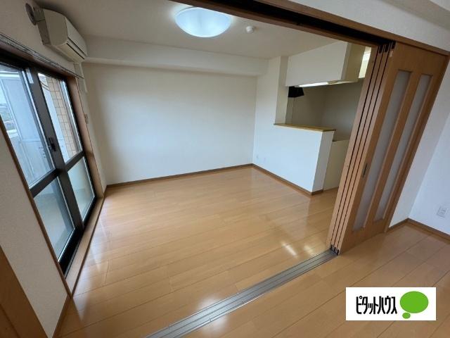ヒルズ石塚（105） リビング