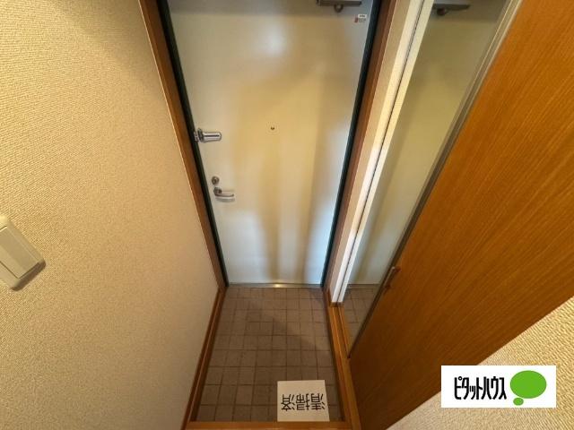ヒルズ石塚（105） 玄関