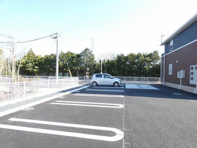 フォーシーズンⅣ（103） 駐車場