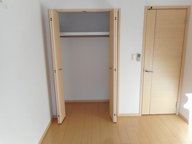 シャルロット　Ⅰ（102） 収納