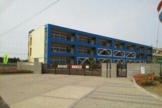 平井小学校：660m