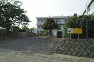 平井中学校：120m