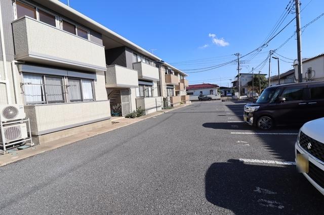 サンク・ルナ　D（102） 駐車場