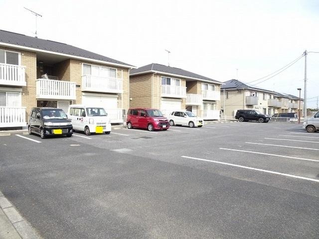 ロイヤルスクエア　Ｂ（102） 駐車場