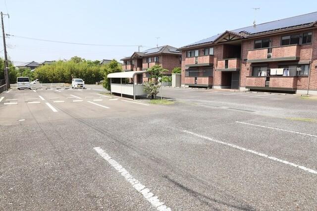 ローズガーデン・レジス　ＡＢＣＤ（C103） 駐車場