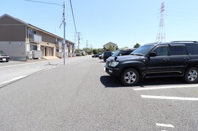 グラマードマレⅨ（105） 駐車場
