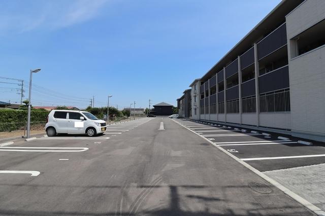 コンフォートⅢ　Ｂ（305） 駐車場
