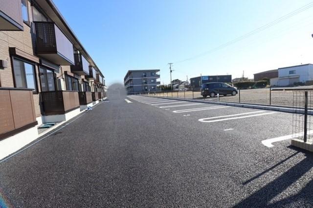 コージーコート・エーデル（102） 駐車場
