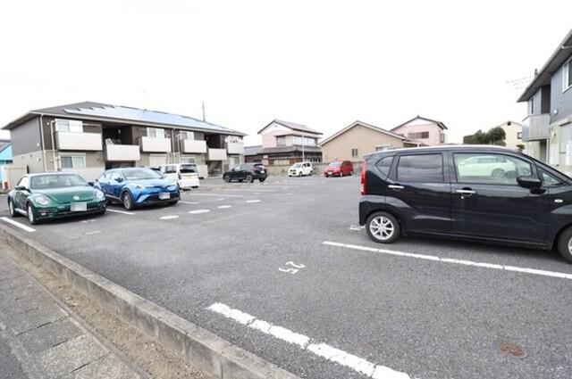 グラマードマレ　B（101） 駐車場