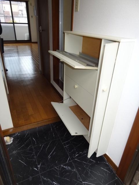 メゾン津野（202） 玄関
