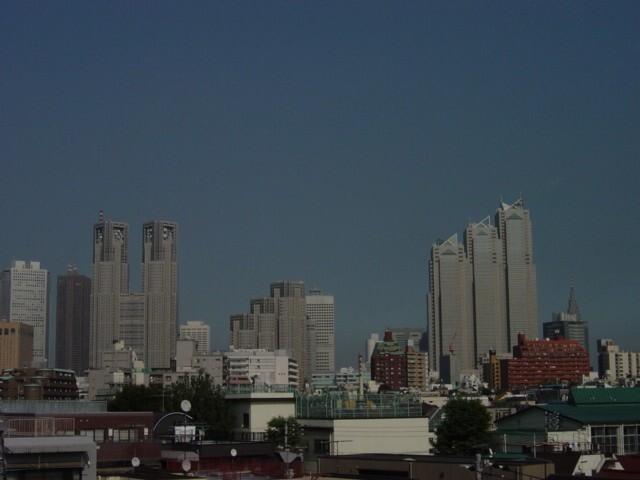 東京都庁：1511m
