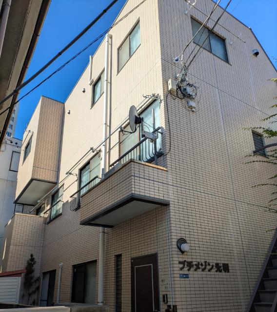 西新宿五丁目駅より徒歩9分 築36年4ヶ月 3階建の賃貸物件