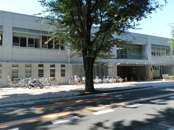 所沢市役所新所沢出張所：706m