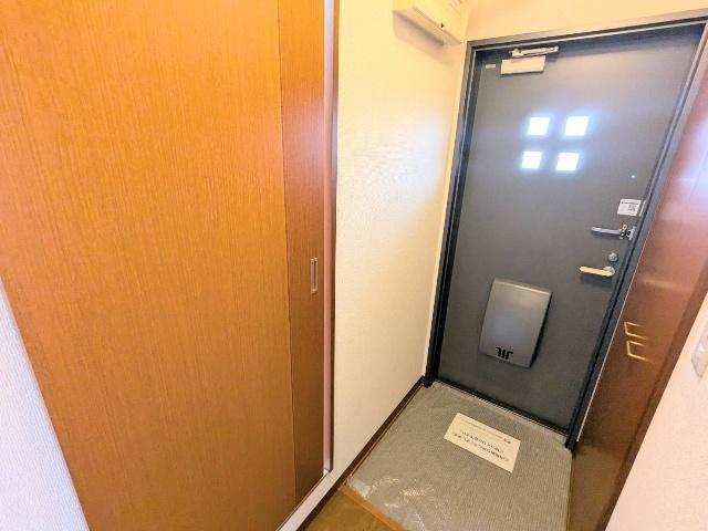 RESPECT K&S（302） 玄関