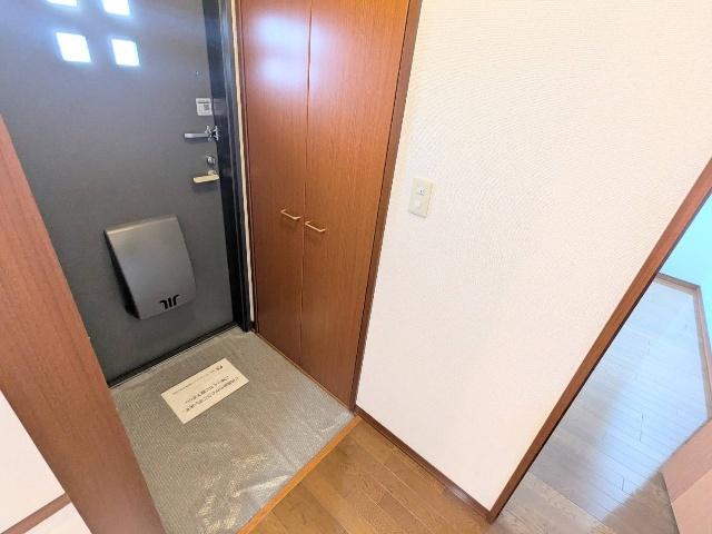 RESPECT K&S（302） 玄関