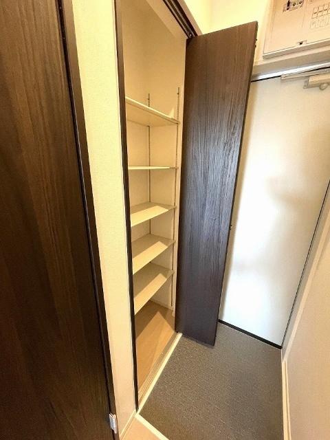 コンフォール松葉（302） 収納