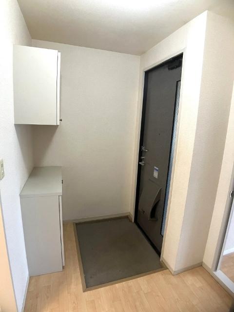 イーストパーク（202） 玄関