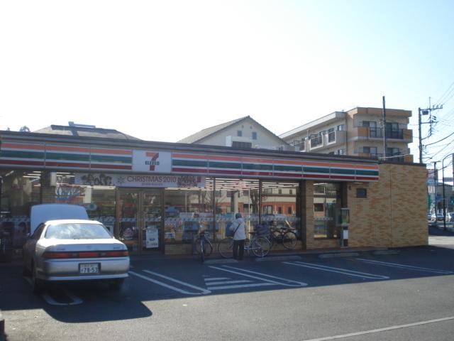 セブンイレブン狭山東三ツ木店：398m