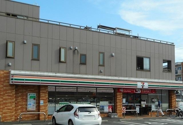 セブン-イレブン 狭山東三ツ木：400m