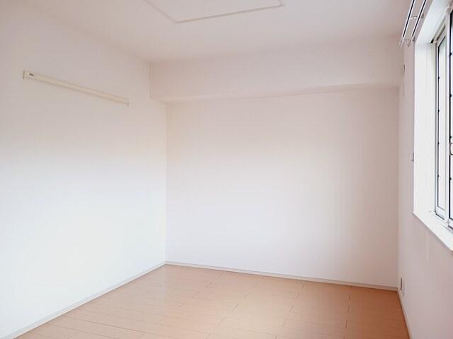 キャンディッド（103） 室内