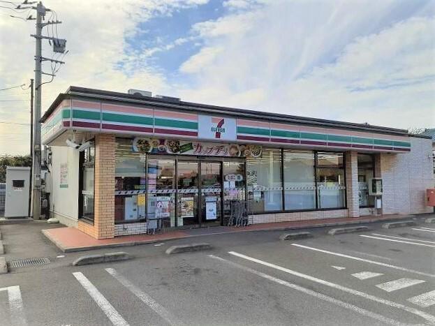 セブンイレブン所沢荒幡店：950m