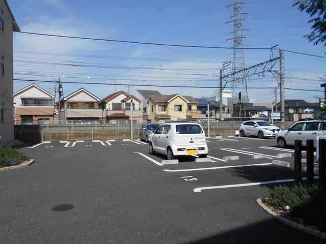 ヴィラグランデ（302） 駐車場