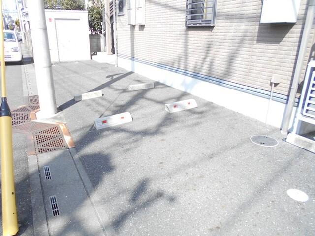 クレール和ヶ原（201） 駐車場